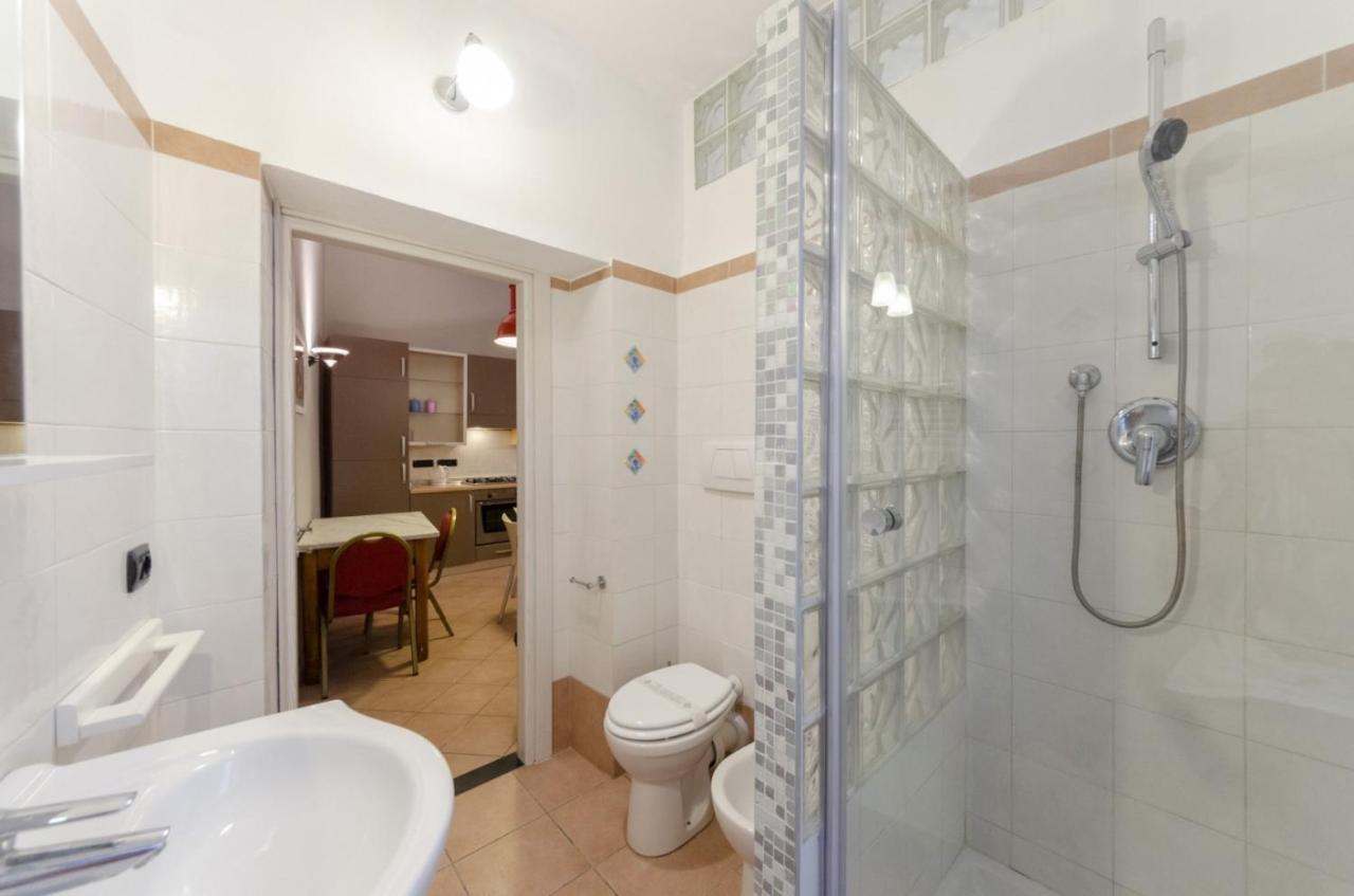 Апартаменты Joivy Warm Family Flat For 9, Near Porto Antico Генуя Экстерьер фото